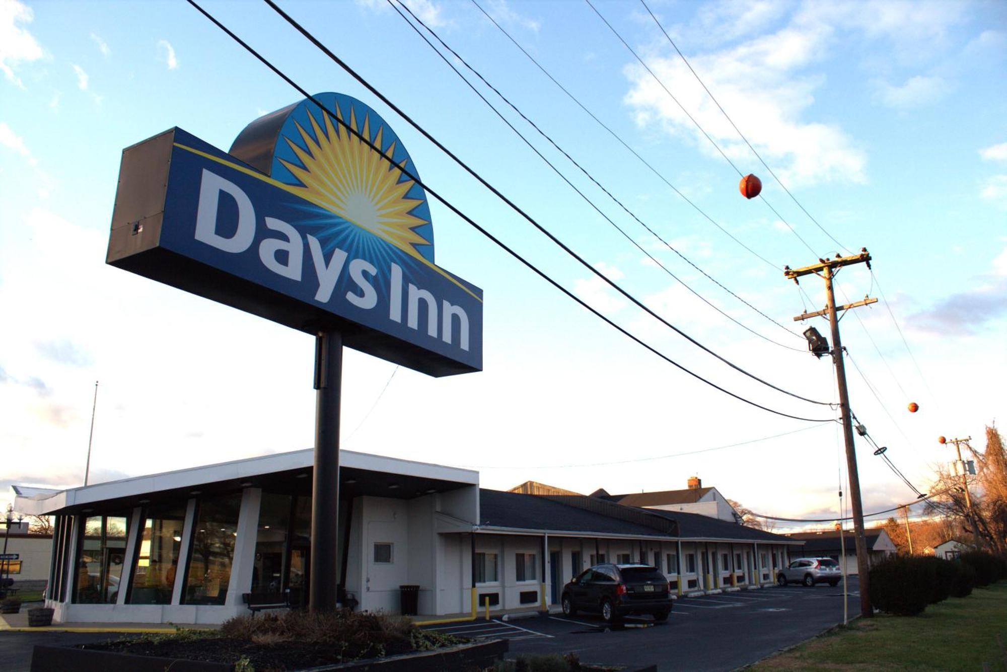 Days Inn By Wyndham Wrightstown Mcguire Afb Bordentown Экстерьер фото